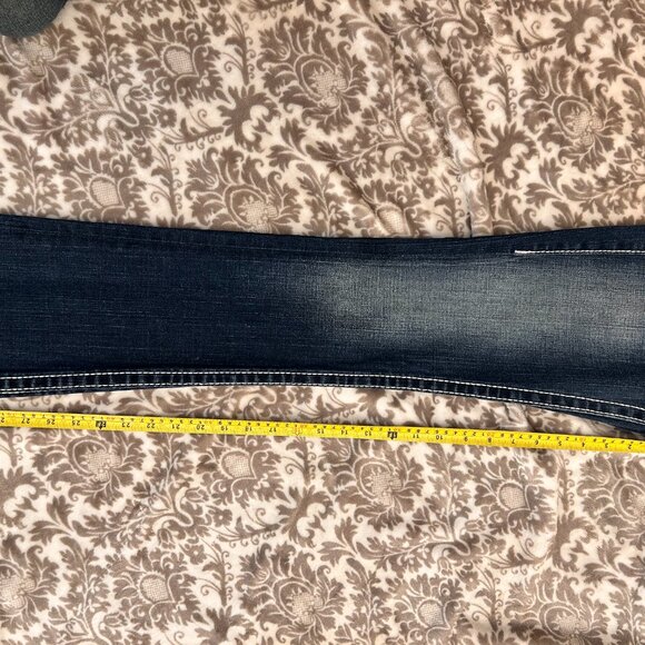 True Religion - Picture 9 of 11